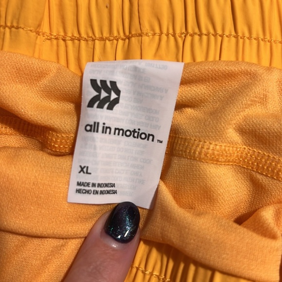 All in Motion shorts size XL - Picture 2 of 2